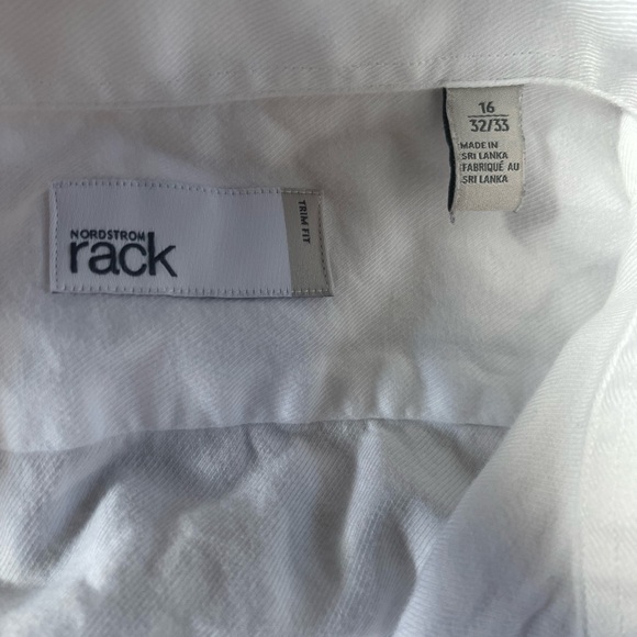 ⭐️ 3/$10 ⭐️ Nordstrom Rack Boys White Button Down Shirt - Picture 3 of 4
